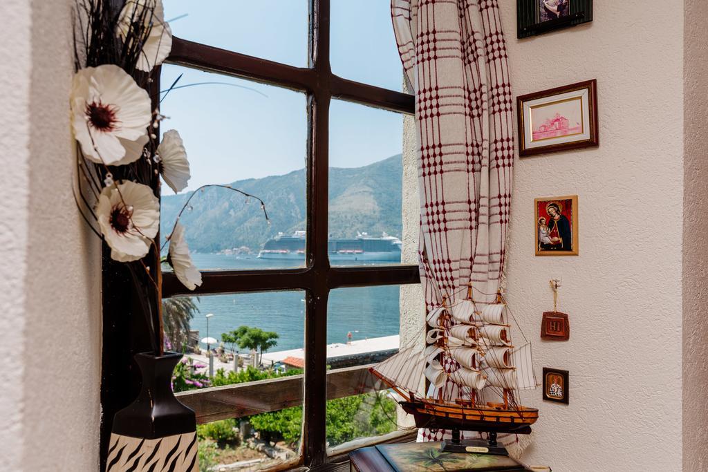 Celine'S Place By The Sea Kotor Ngoại thất bức ảnh