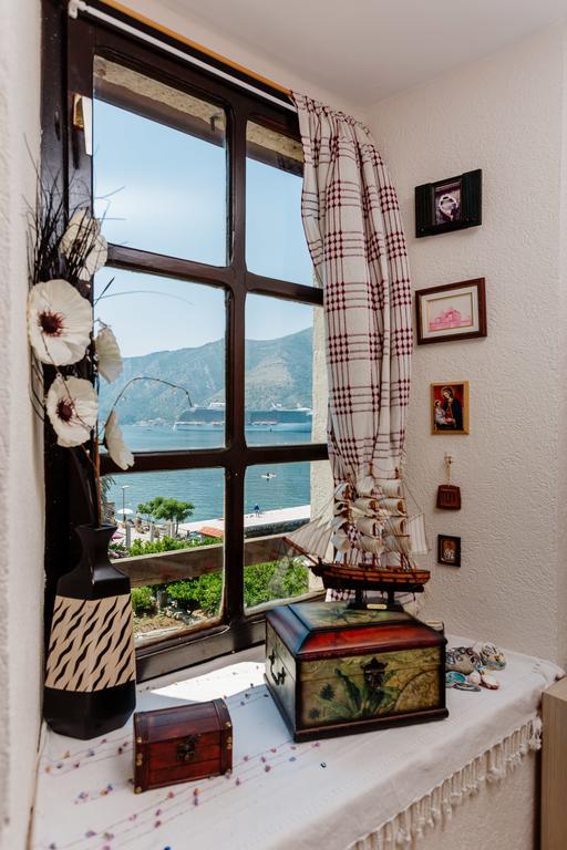 Celine'S Place By The Sea Kotor Ngoại thất bức ảnh