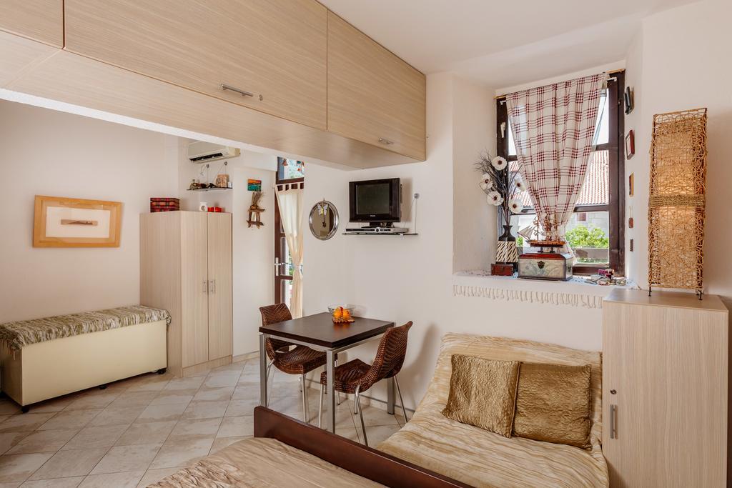 Celine'S Place By The Sea Kotor Ngoại thất bức ảnh