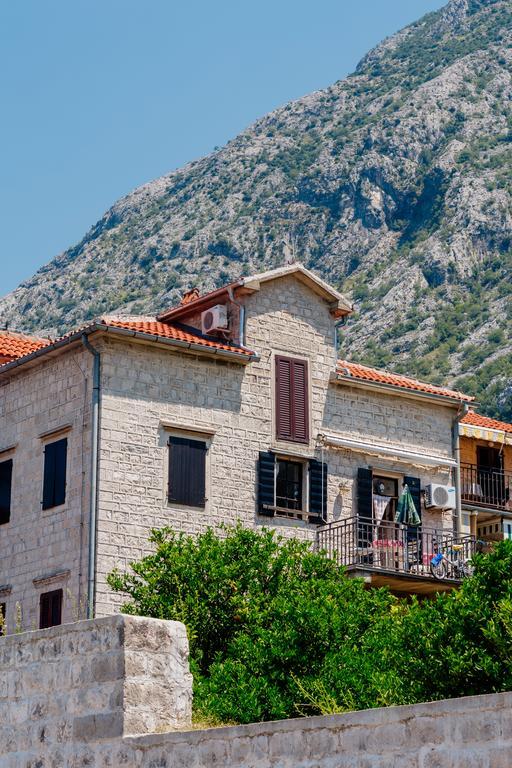 Celine'S Place By The Sea Kotor Ngoại thất bức ảnh